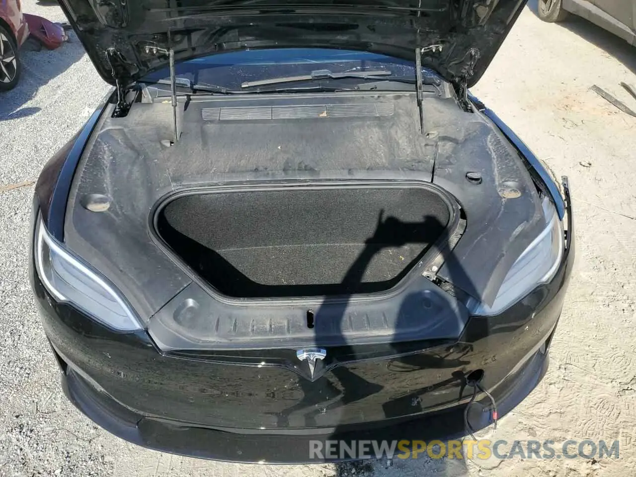 11 Photograph of a damaged car 5YJSA1E5XMF433431 TESLA MODEL S 2021