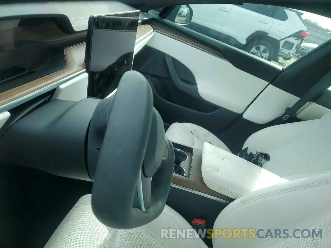 9 Photograph of a damaged car 5YJSA1E5XMF435213 TESLA MODEL S 2021