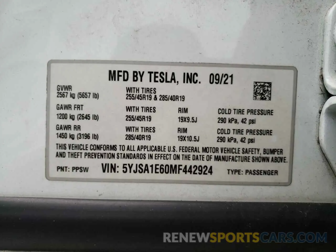 13 Photograph of a damaged car 5YJSA1E60MF442924 TESLA MODEL S 2021