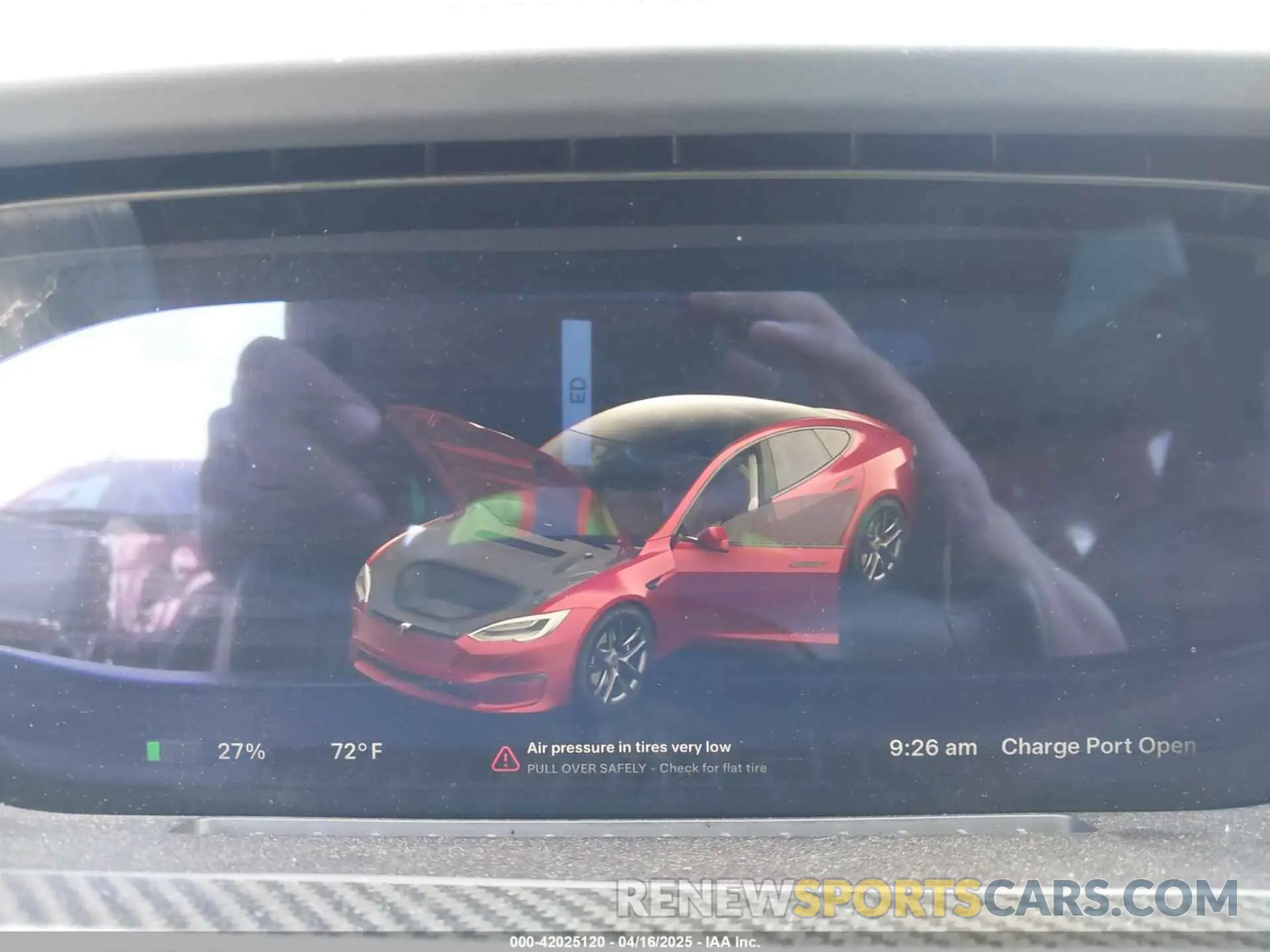 17 Photograph of a damaged car 5YJSA1E60MF447203 TESLA MODEL S 2021