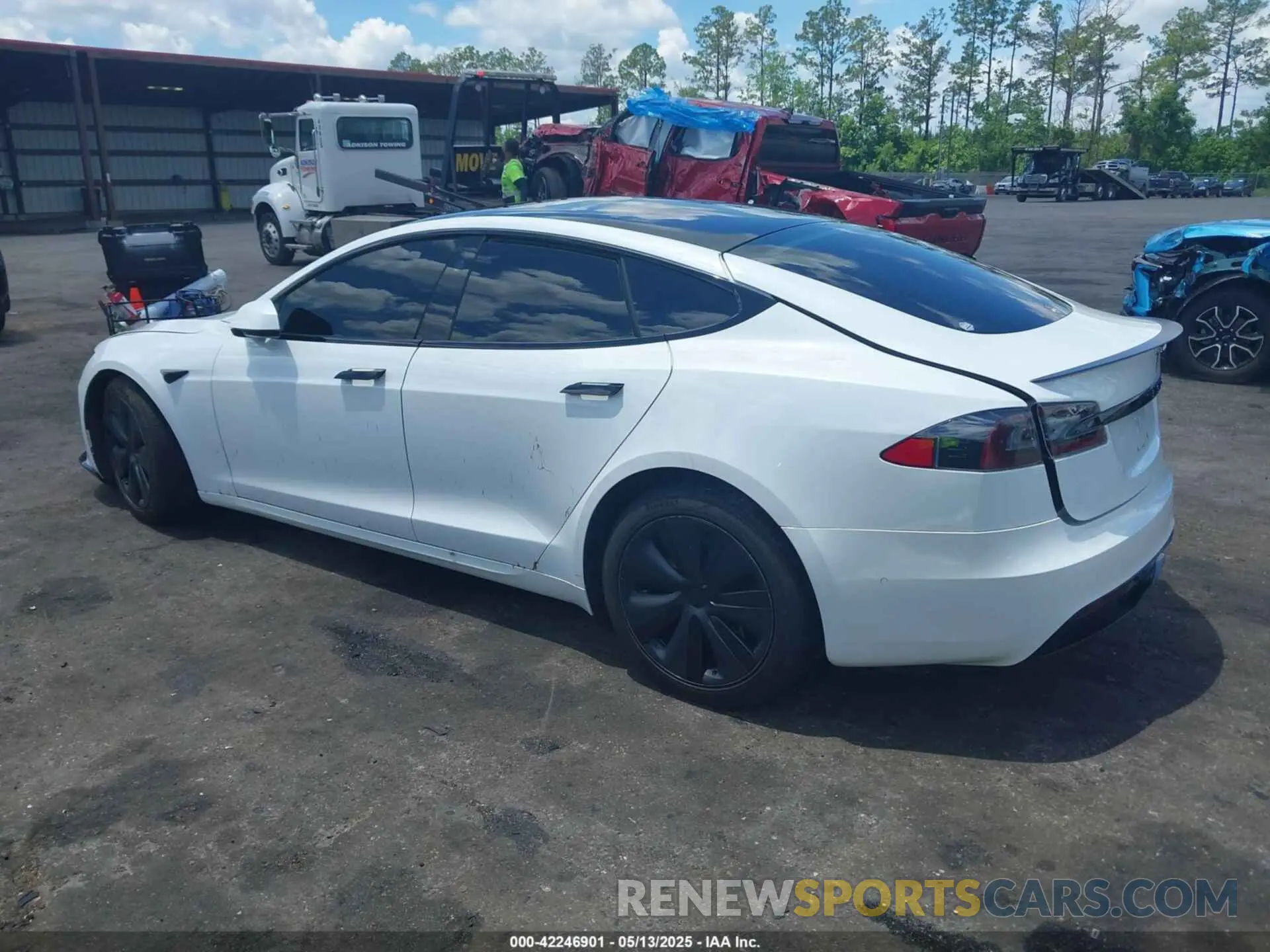 3 Photograph of a damaged car 5YJSA1E62MF438406 TESLA MODEL S 2021