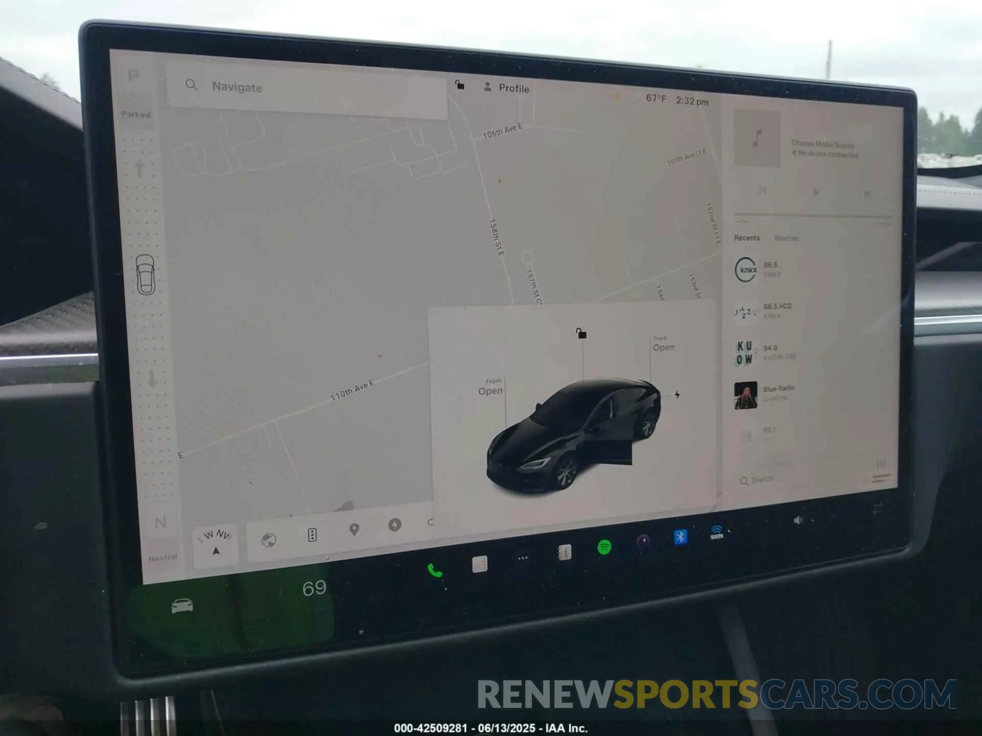 19 Photograph of a damaged car 5YJSA1E62MF447509 TESLA MODEL S 2021