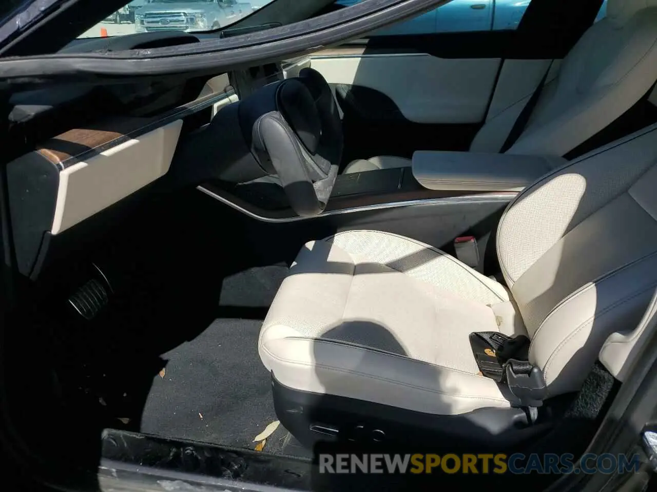7 Photograph of a damaged car 5YJSA1E64MF451576 TESLA MODEL S 2021