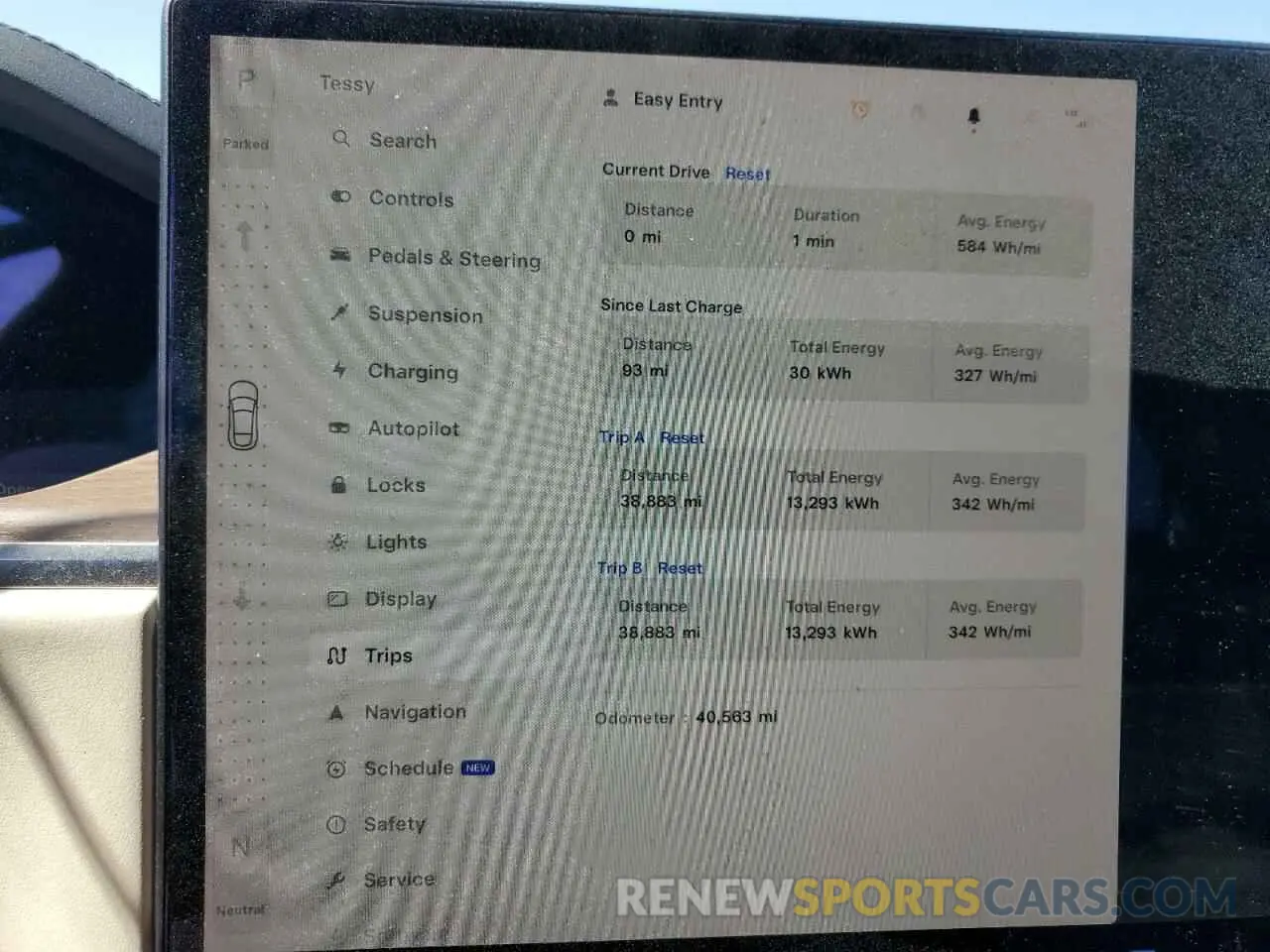 9 Photograph of a damaged car 5YJSA1E64MF451576 TESLA MODEL S 2021
