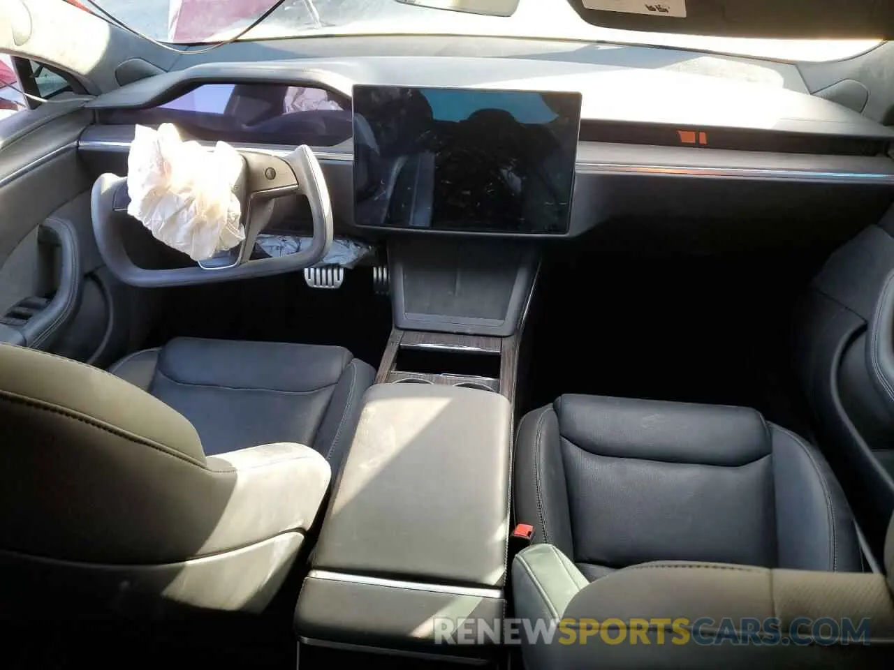 8 Photograph of a damaged car 5YJSA1E65MF435922 TESLA MODEL S 2021