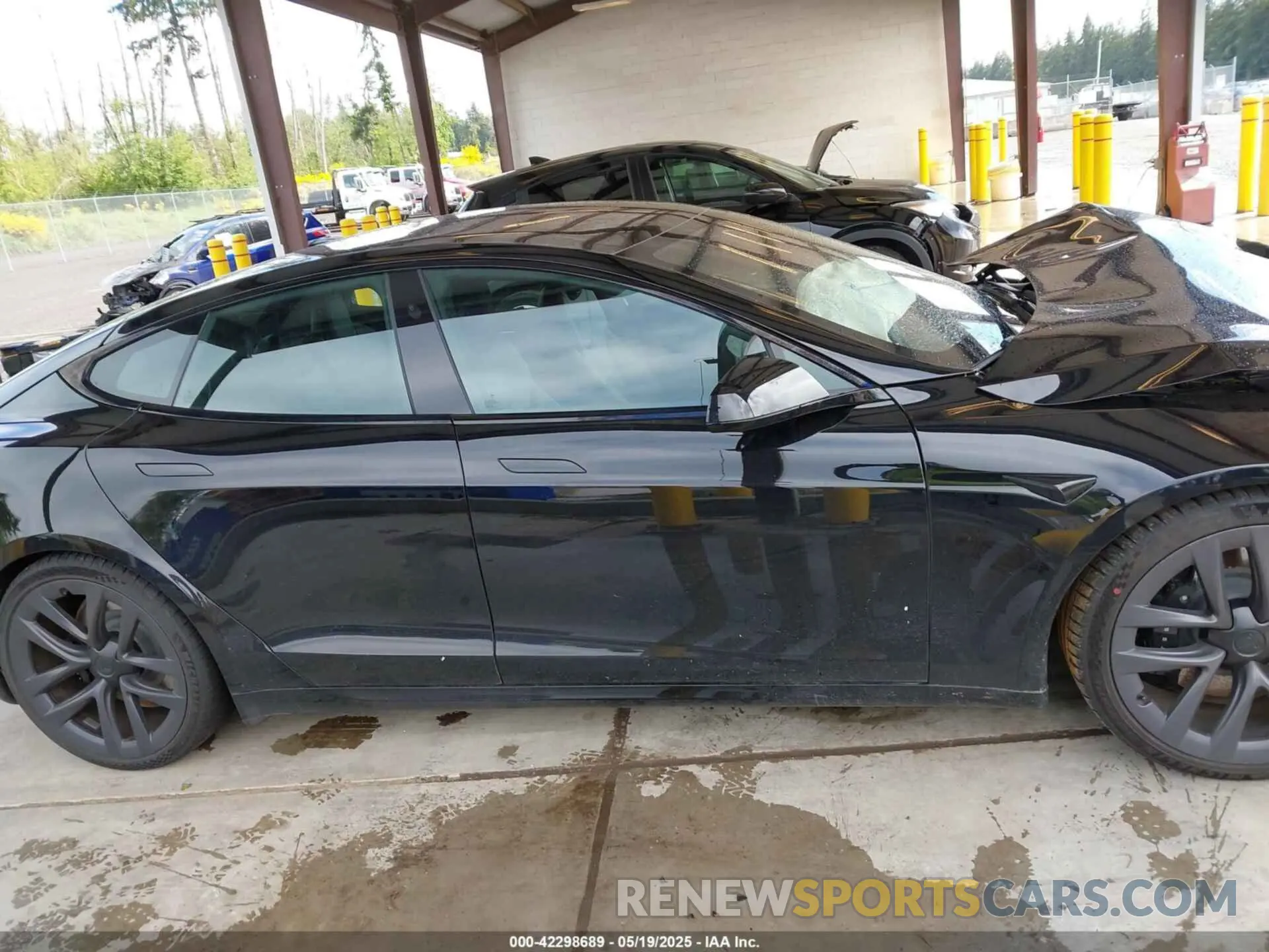 12 Фотография поврежденного автомобиля 5YJSA1E66MF434066 TESLA MODEL S 2021