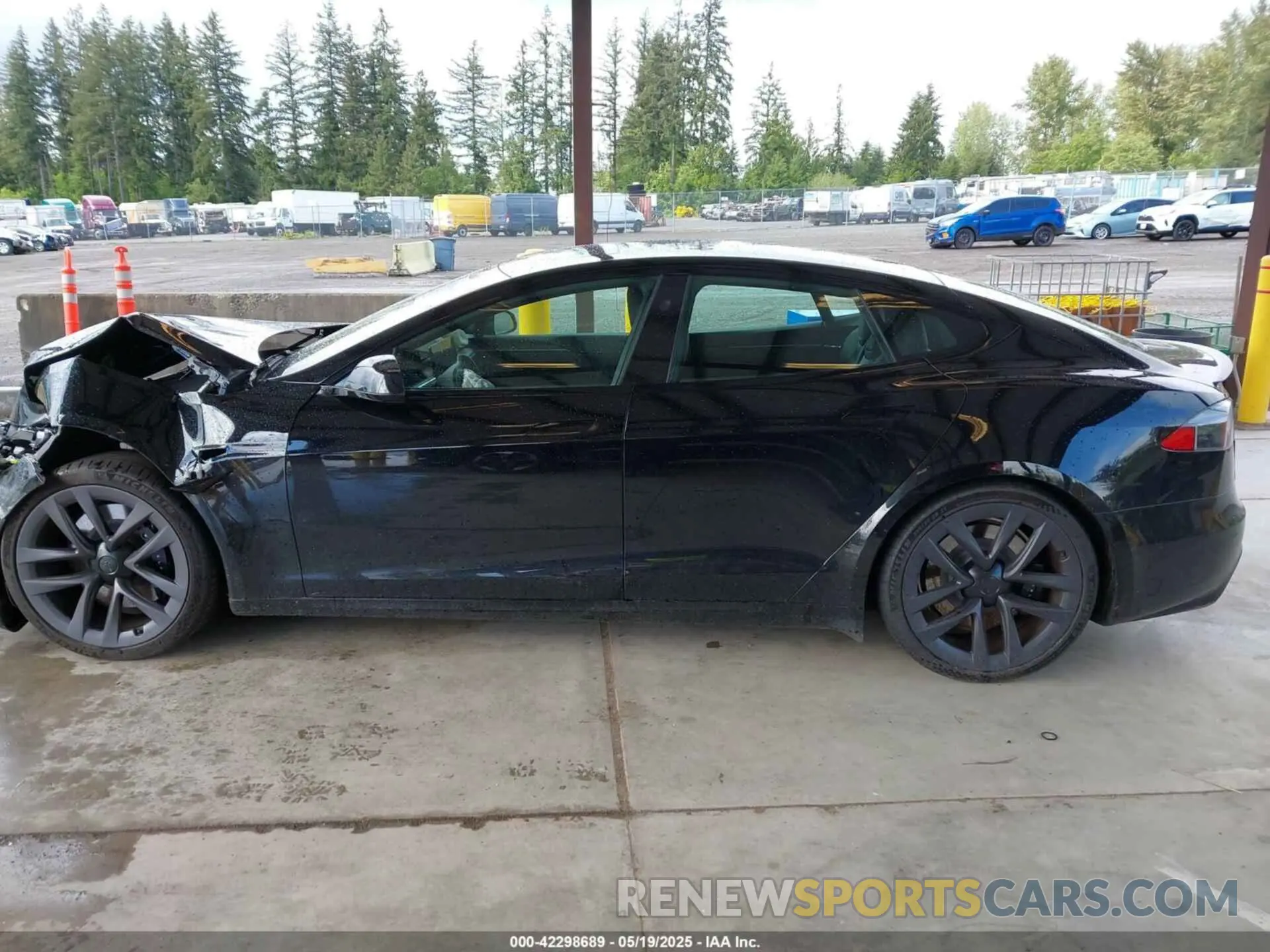 13 Фотография поврежденного автомобиля 5YJSA1E66MF434066 TESLA MODEL S 2021