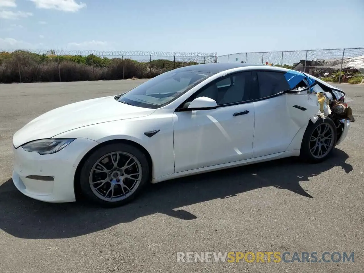 1 Photograph of a damaged car 5YJSA1E66MF453717 TESLA MODEL S 2021