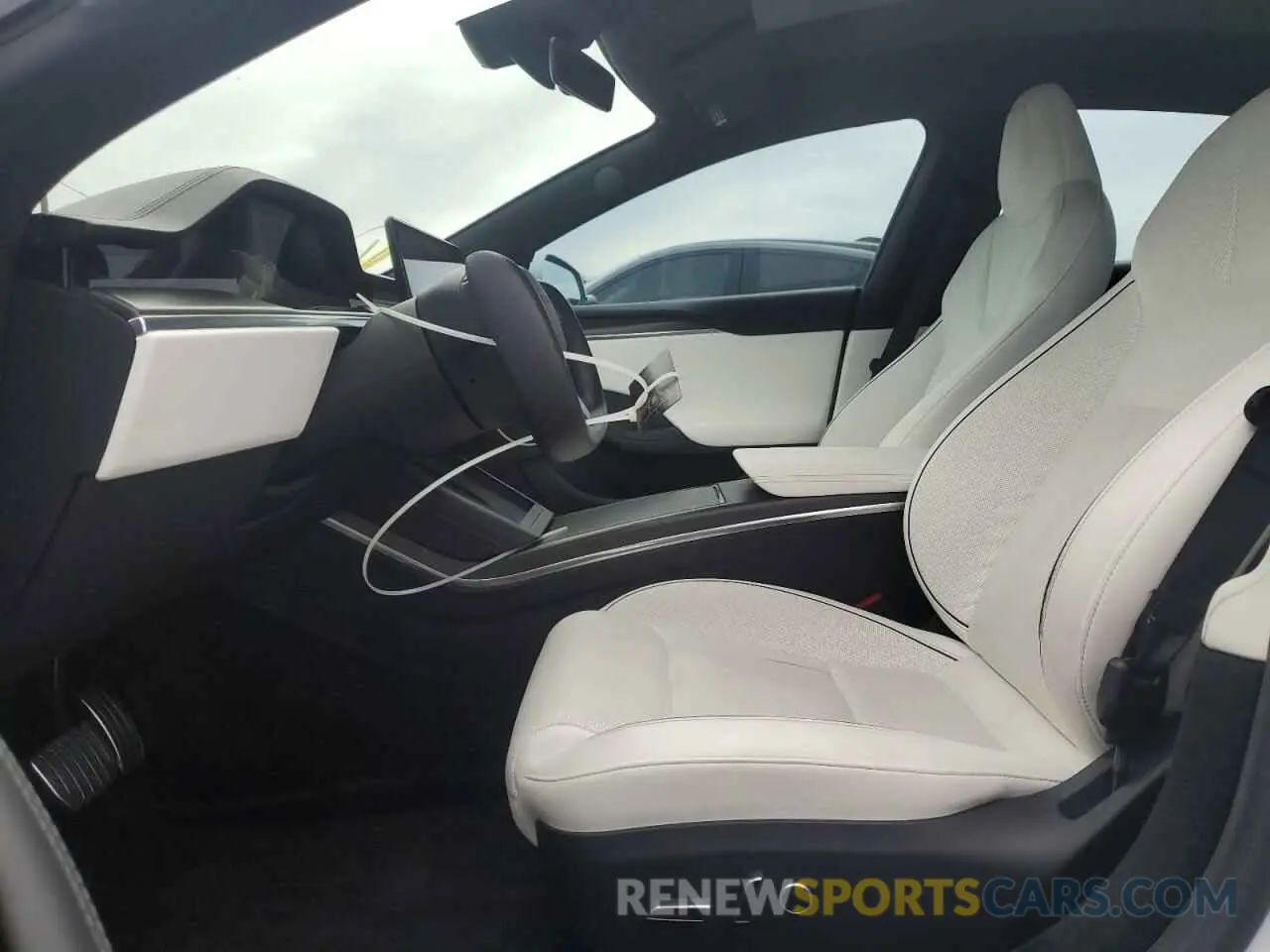 7 Photograph of a damaged car 5YJSA1E66MF453717 TESLA MODEL S 2021