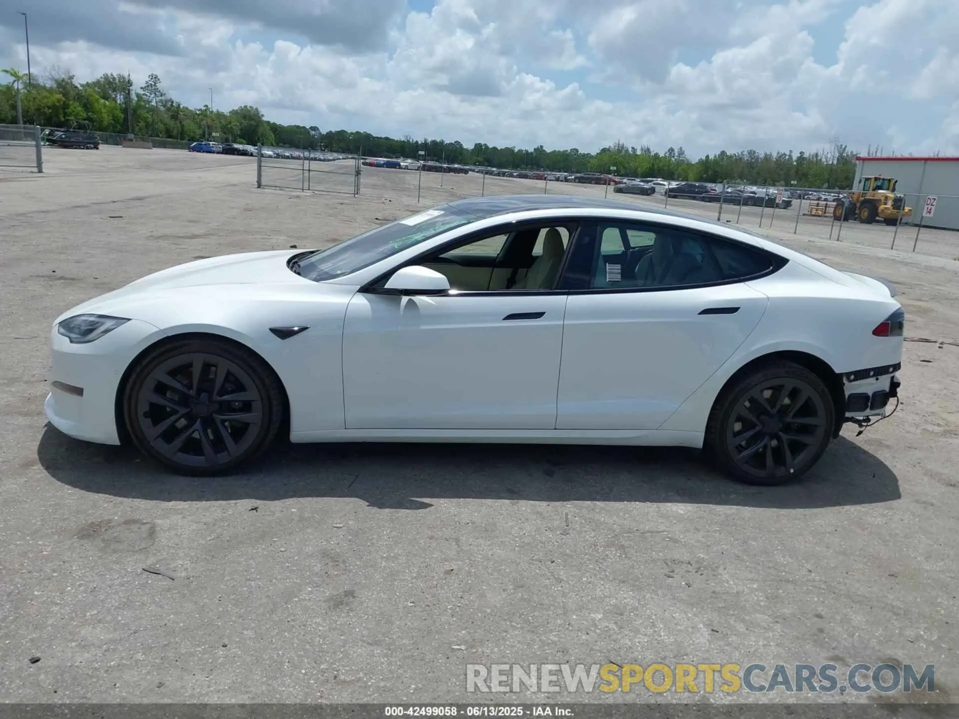 15 Фотография поврежденного автомобиля 5YJSA1E67MF436814 TESLA MODEL S 2021