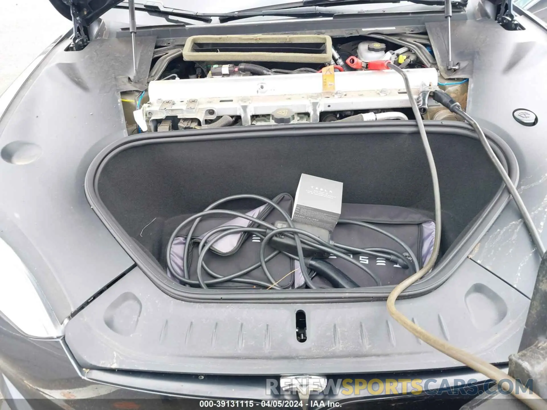 10 Photograph of a damaged car 5YJSA1E69MF431971 TESLA MODEL S 2021
