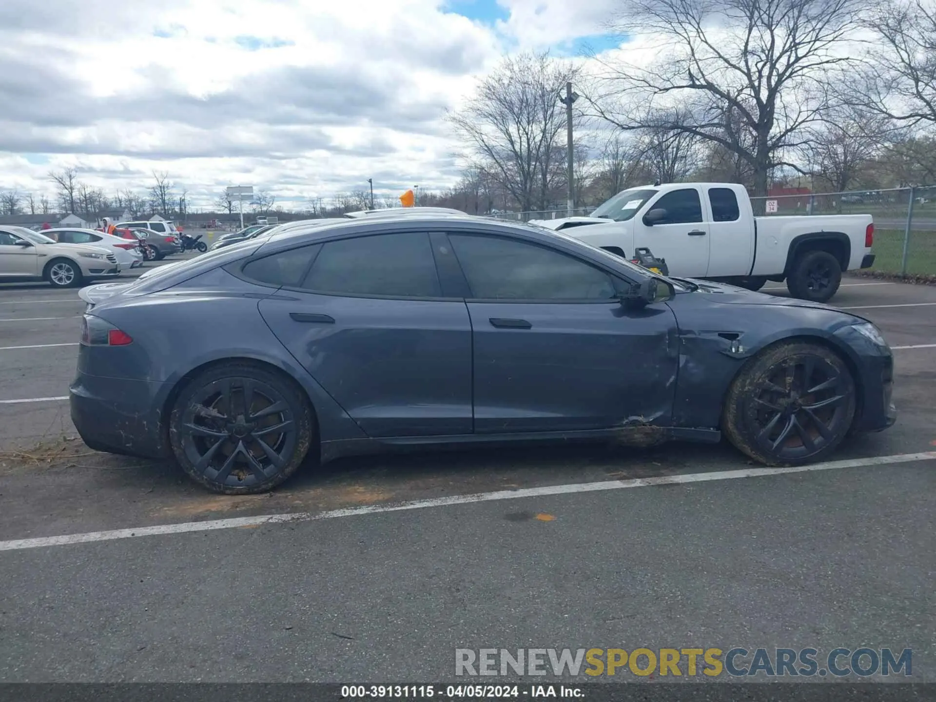 13 Photograph of a damaged car 5YJSA1E69MF431971 TESLA MODEL S 2021