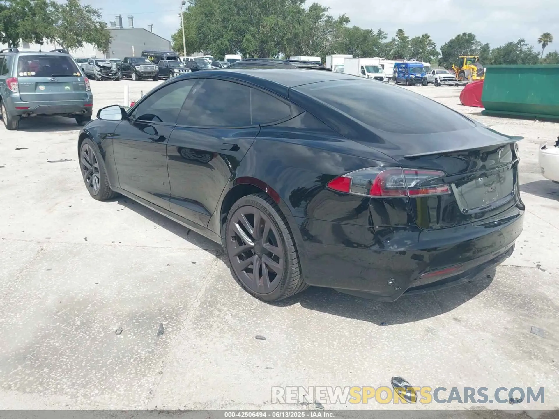 3 Photograph of a damaged car 5YJSA1E69MF454571 TESLA MODEL S 2021