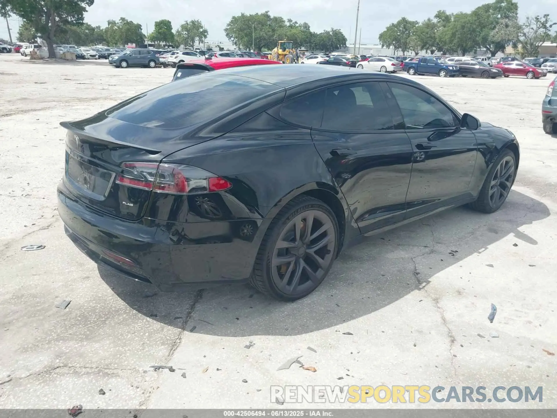 4 Photograph of a damaged car 5YJSA1E69MF454571 TESLA MODEL S 2021