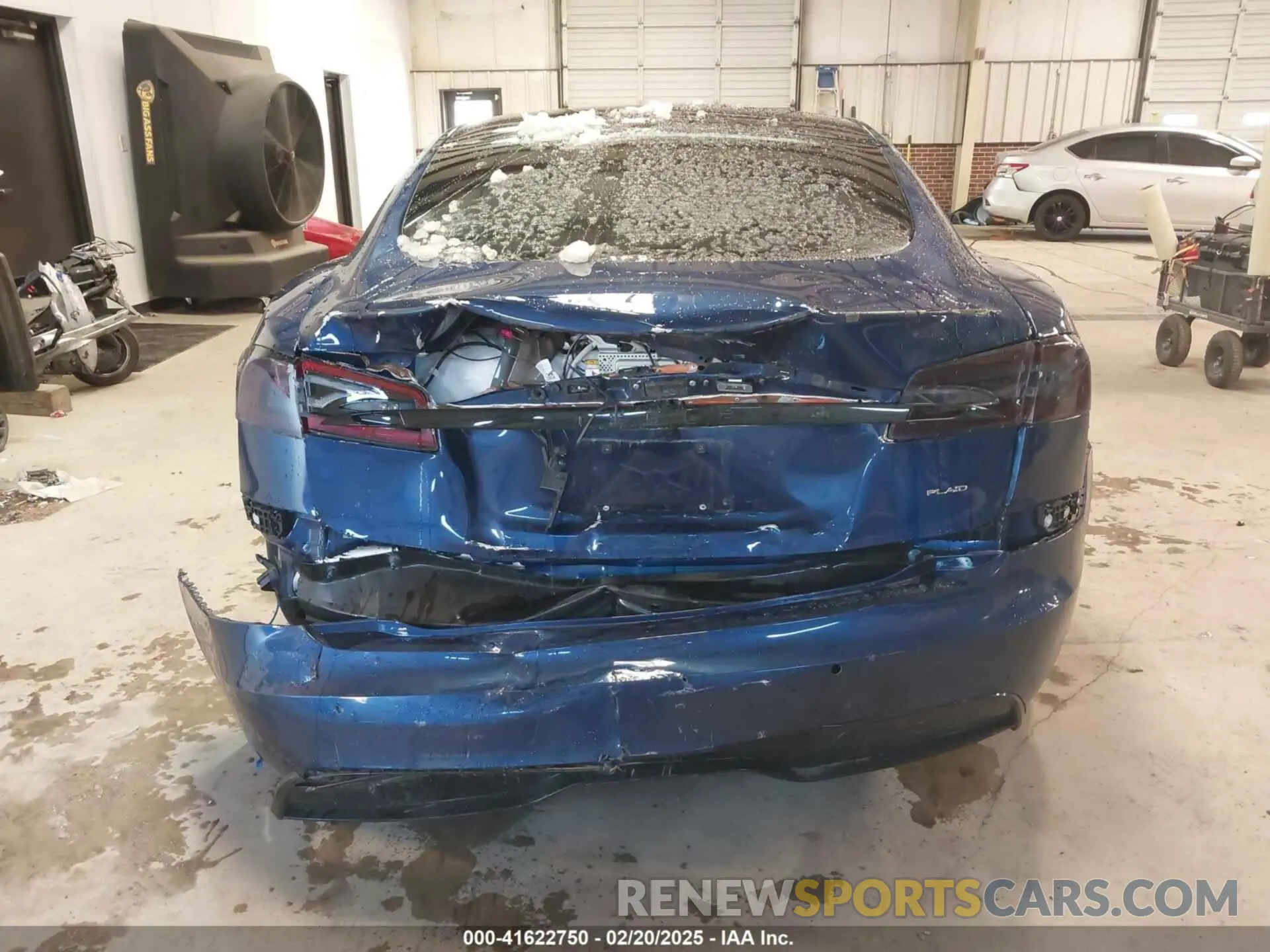 16 Photograph of a damaged car 5YJSA1E6XMF439884 TESLA MODEL S 2021