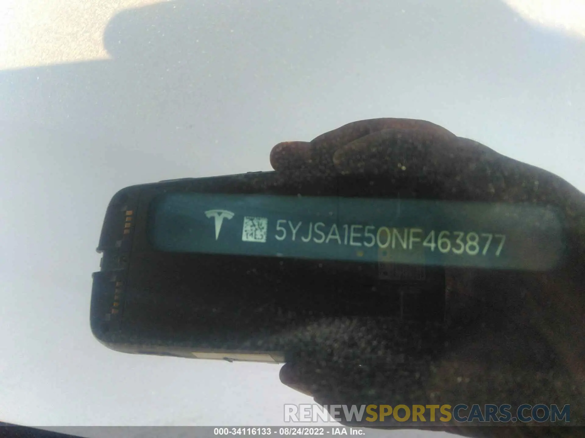 9 Photograph of a damaged car 5YJSA1E50NF463877 TESLA MODEL S 2022