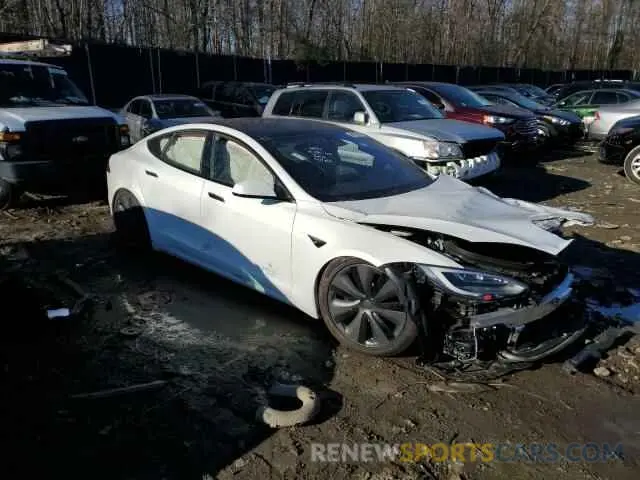 4 Photograph of a damaged car 5YJSA1E50NF471509 TESLA MODEL S 2022