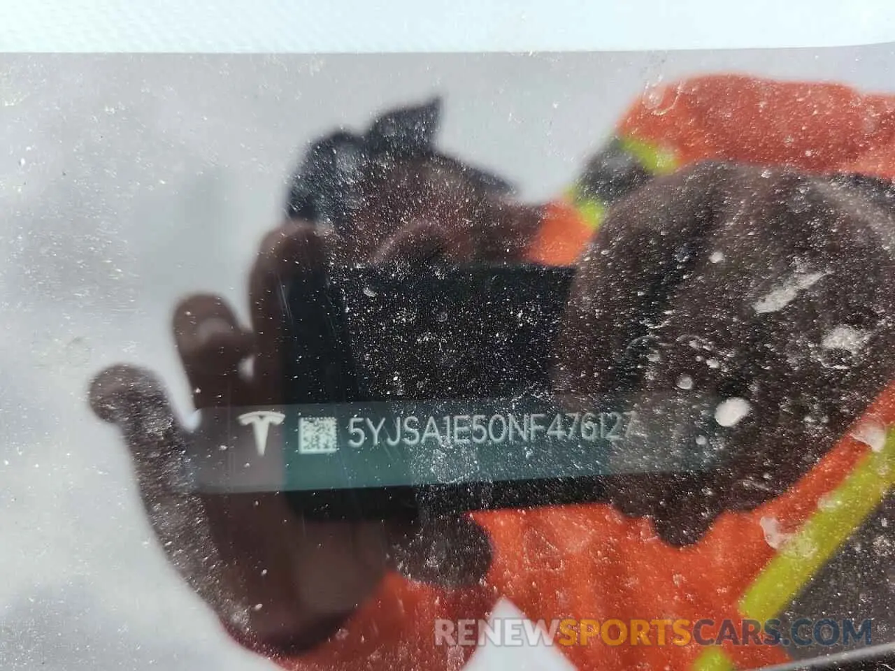 12 Photograph of a damaged car 5YJSA1E50NF476127 TESLA MODEL S 2022