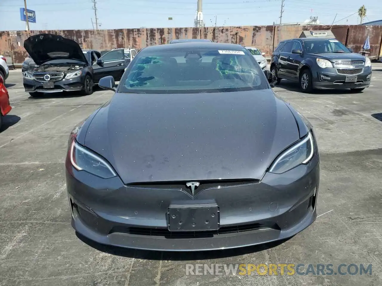 5 Photograph of a damaged car 5YJSA1E50NF490092 TESLA MODEL S 2022