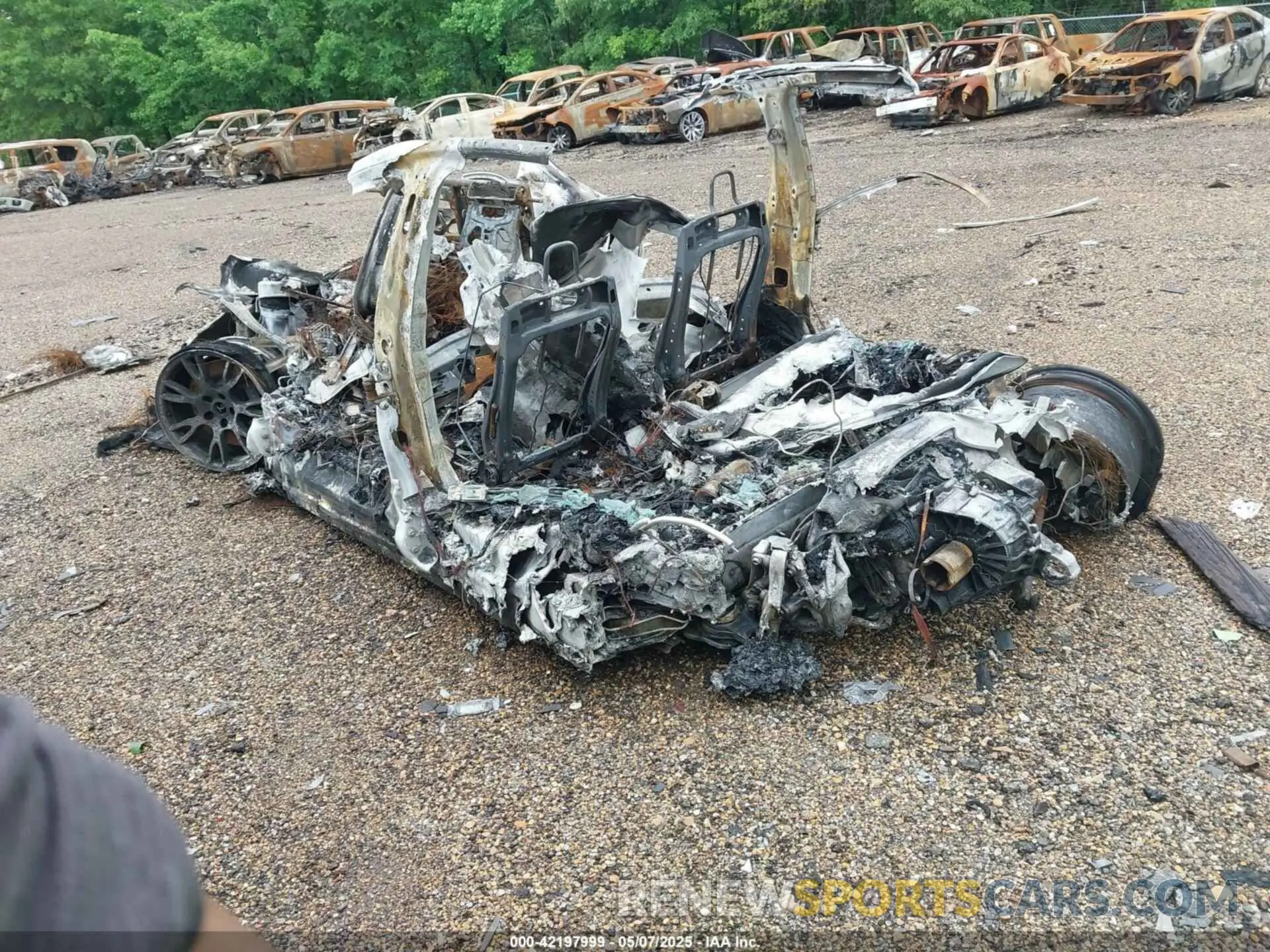 3 Photograph of a damaged car 5YJSA1E51NF465069 TESLA MODEL S 2022