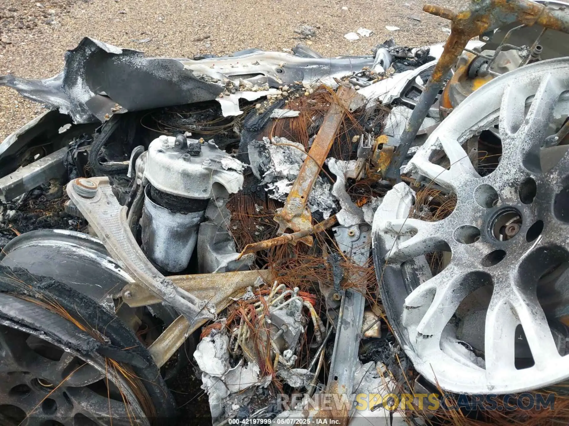 7 Photograph of a damaged car 5YJSA1E51NF465069 TESLA MODEL S 2022