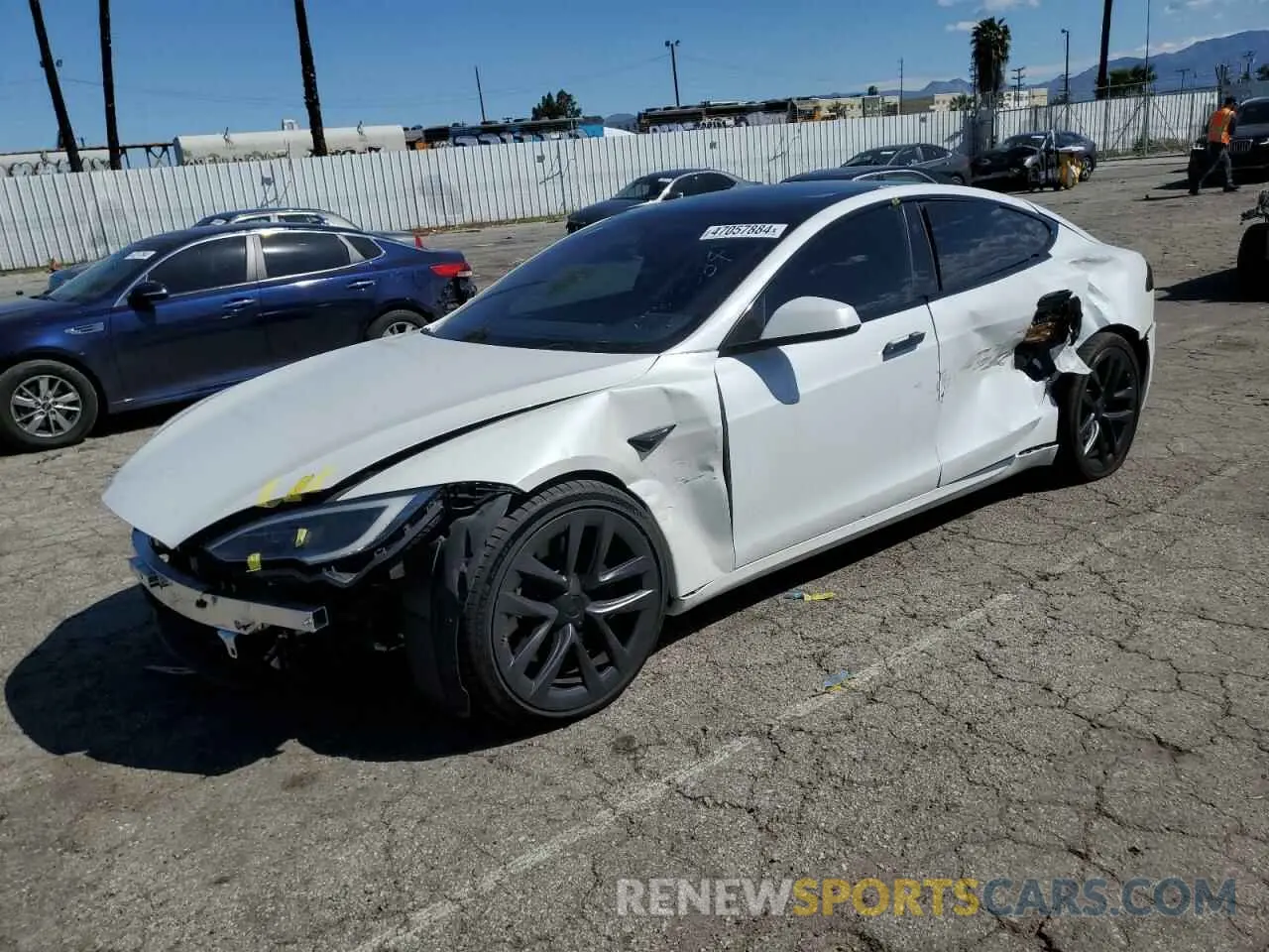 1 Photograph of a damaged car 5YJSA1E51NF475990 TESLA MODEL S 2022