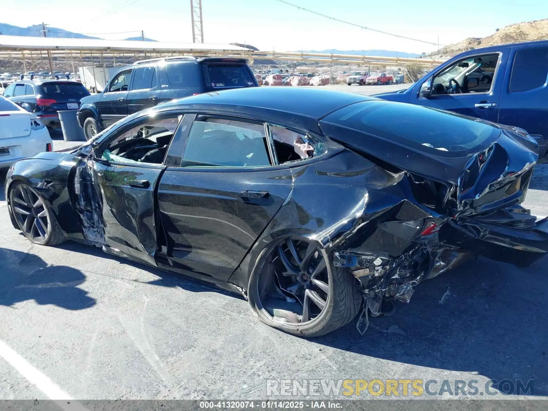 3 Photograph of a damaged car 5YJSA1E52NF476906 TESLA MODEL S 2022