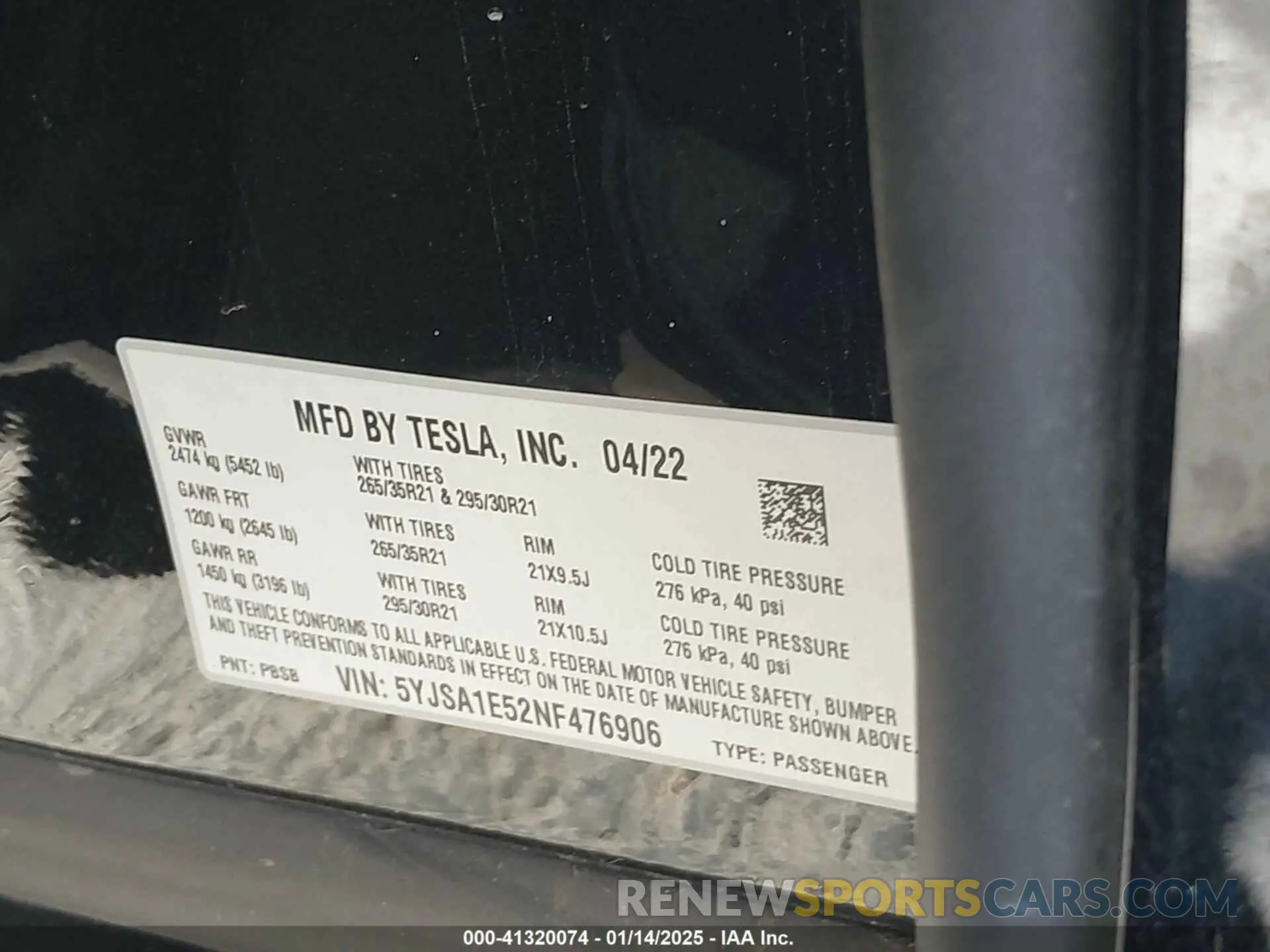9 Photograph of a damaged car 5YJSA1E52NF476906 TESLA MODEL S 2022