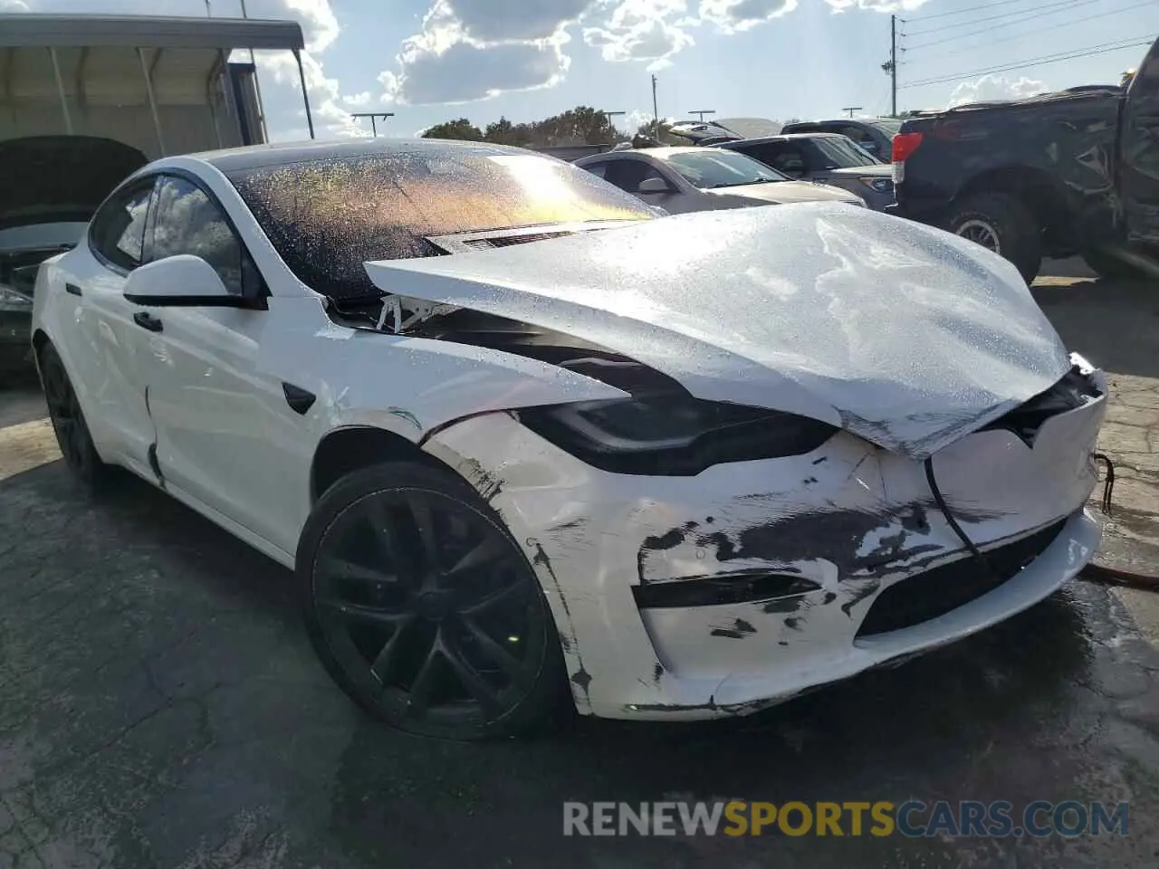 4 Photograph of a damaged car 5YJSA1E52NF486223 TESLA MODEL S 2022