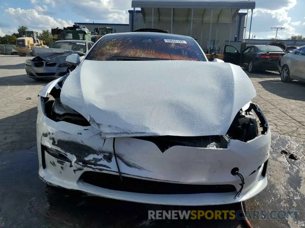5 Photograph of a damaged car 5YJSA1E52NF486223 TESLA MODEL S 2022