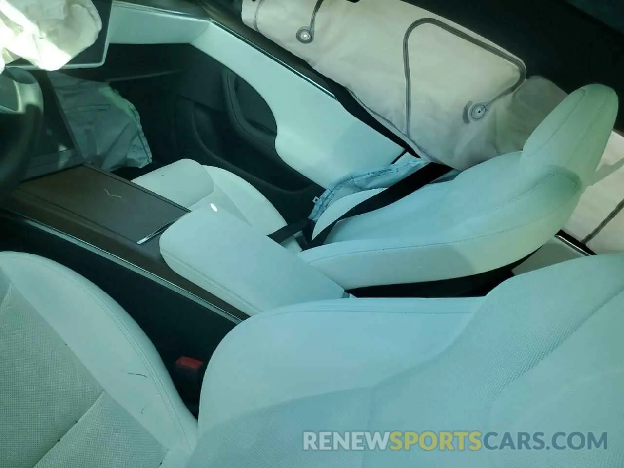8 Photograph of a damaged car 5YJSA1E52NF486223 TESLA MODEL S 2022