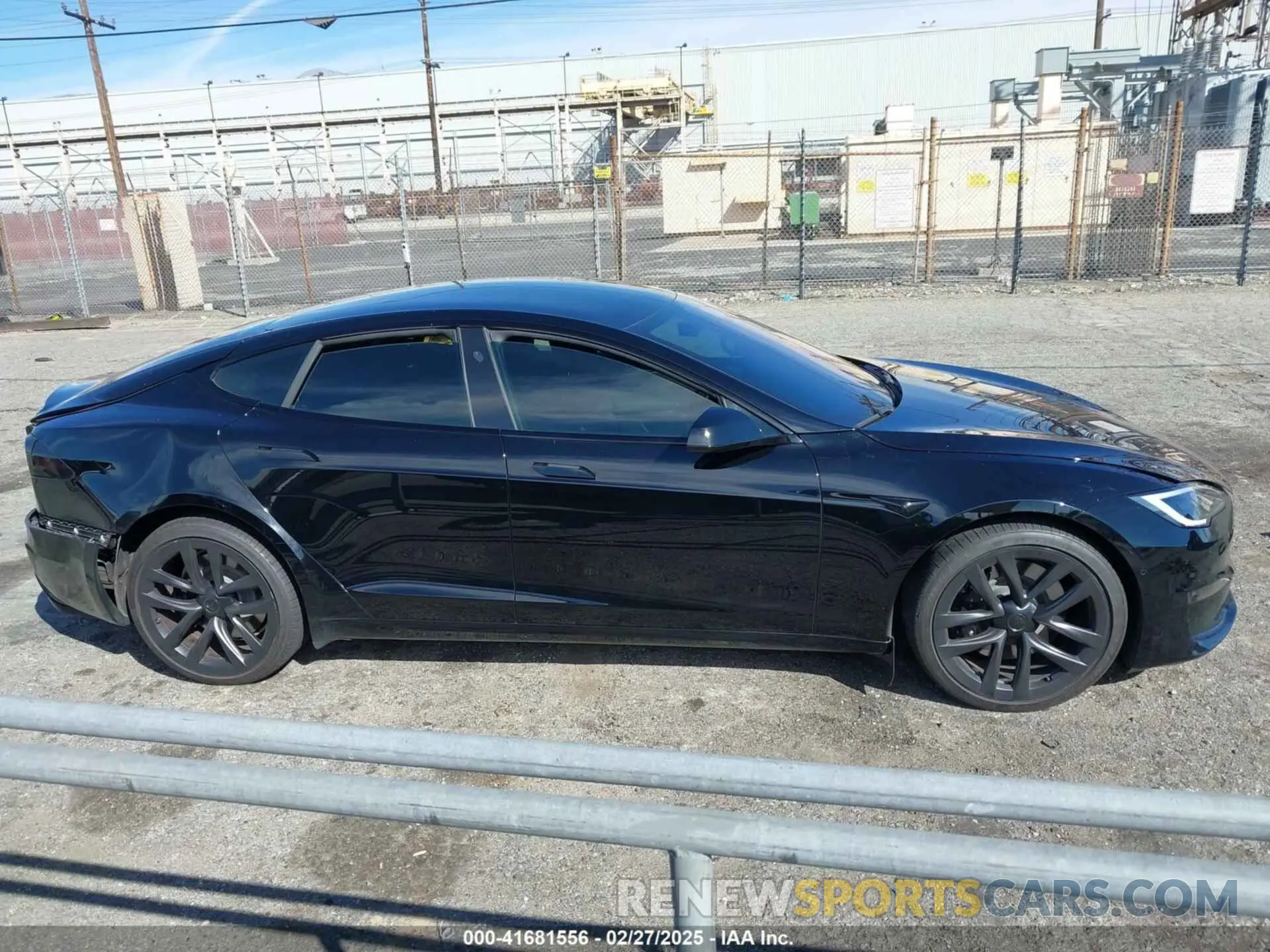13 Photograph of a damaged car 5YJSA1E52NF488134 TESLA MODEL S 2022