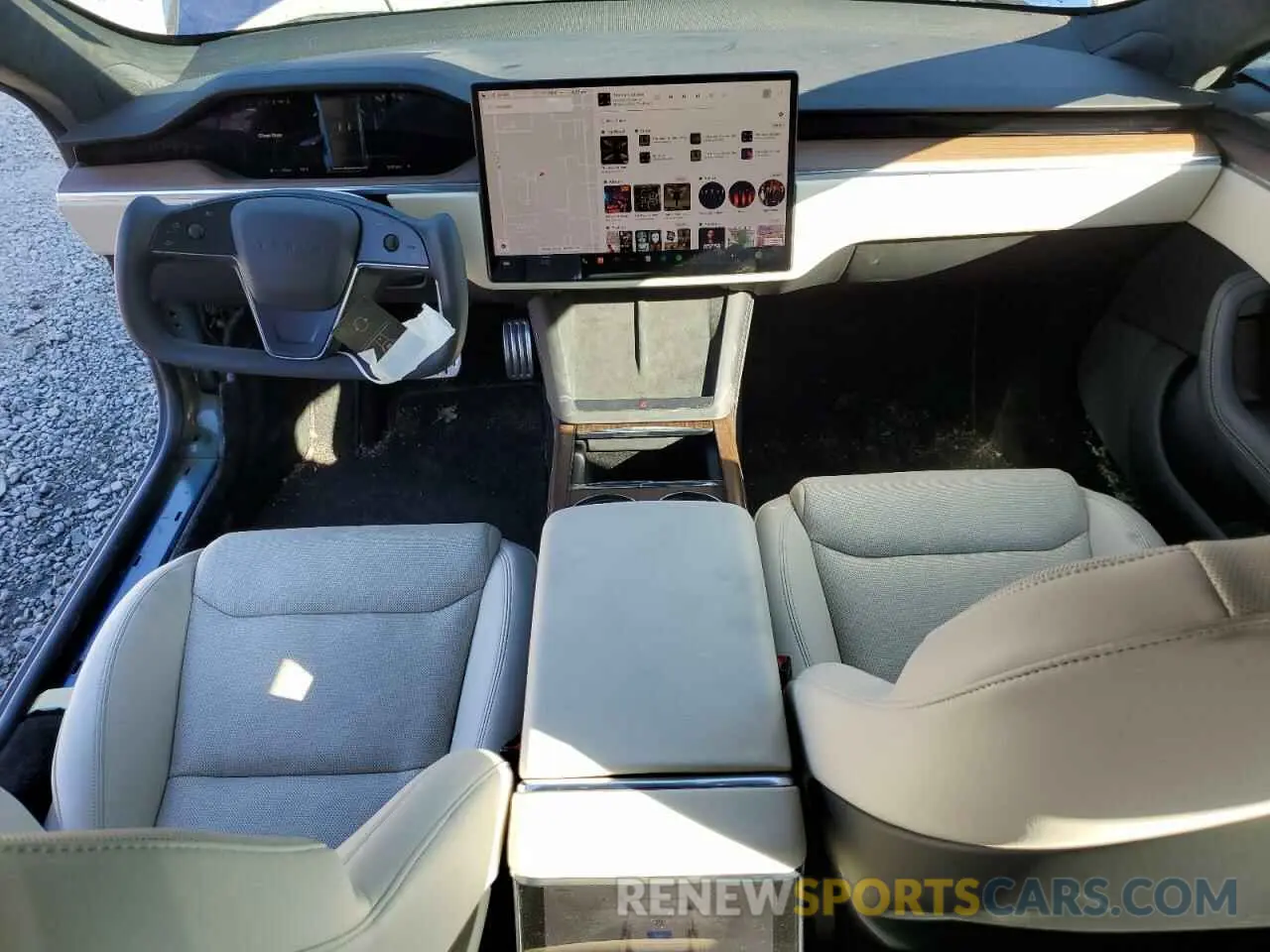 8 Photograph of a damaged car 5YJSA1E52NF490630 TESLA MODEL S 2022