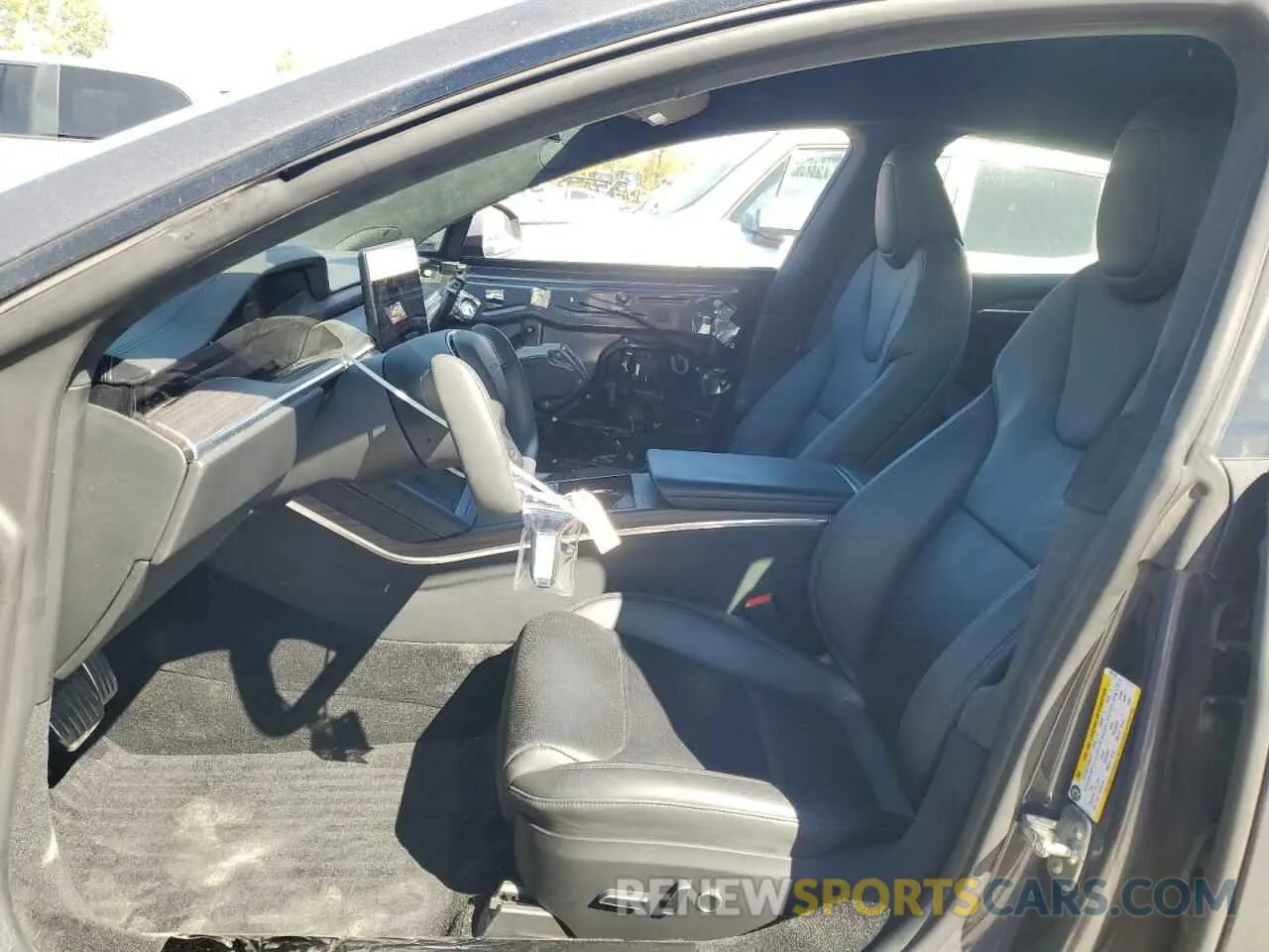 7 Photograph of a damaged car 5YJSA1E53NF471133 TESLA MODEL S 2022