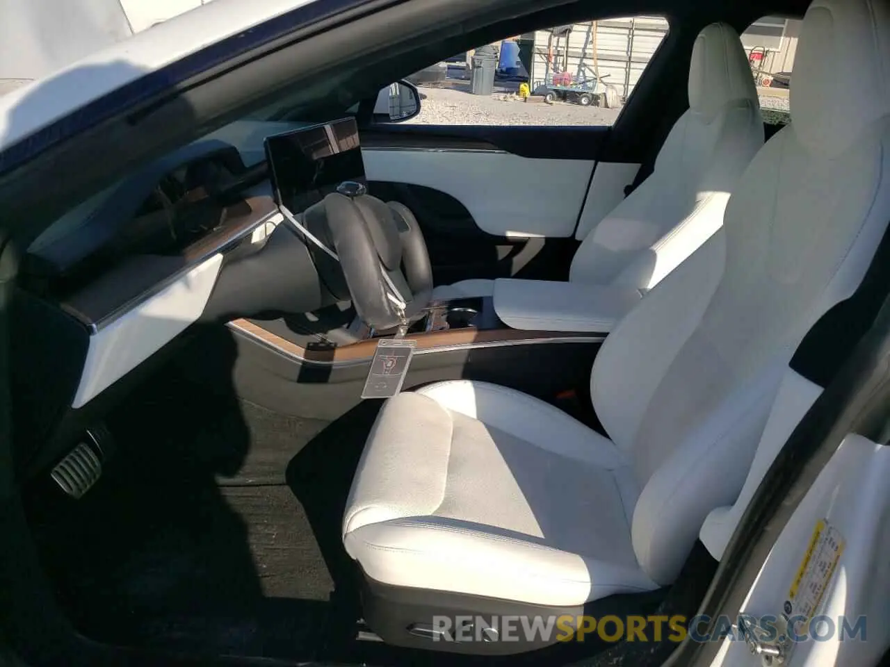 7 Photograph of a damaged car 5YJSA1E53NF478681 TESLA MODEL S 2022