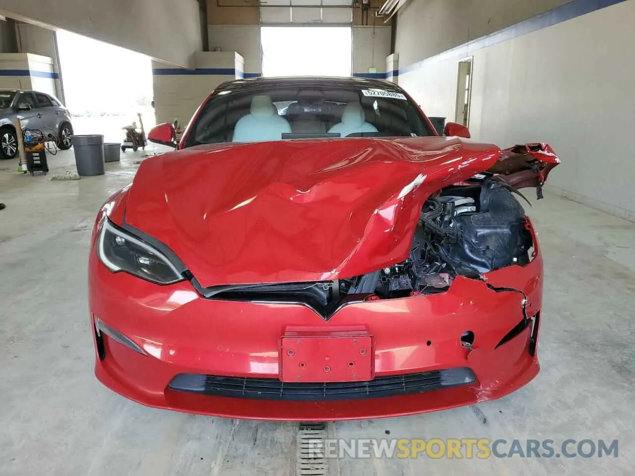 5 Photograph of a damaged car 5YJSA1E53NF486764 TESLA MODEL S 2022
