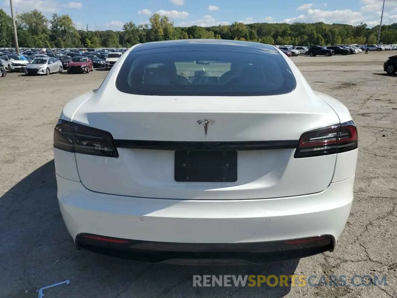 6 Photograph of a damaged car 5YJSA1E53NF489759 TESLA MODEL S 2022