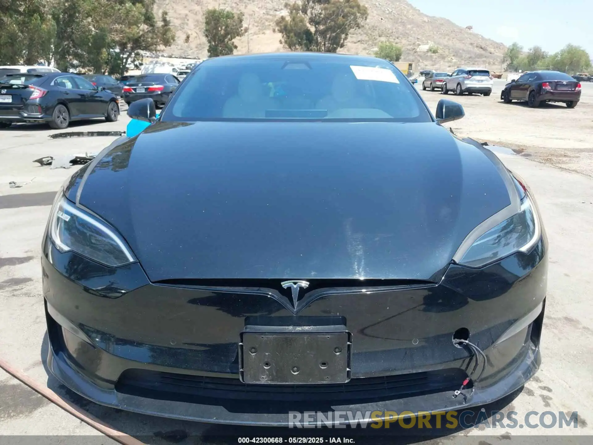 12 Photograph of a damaged car 5YJSA1E54NF475854 TESLA MODEL S 2022