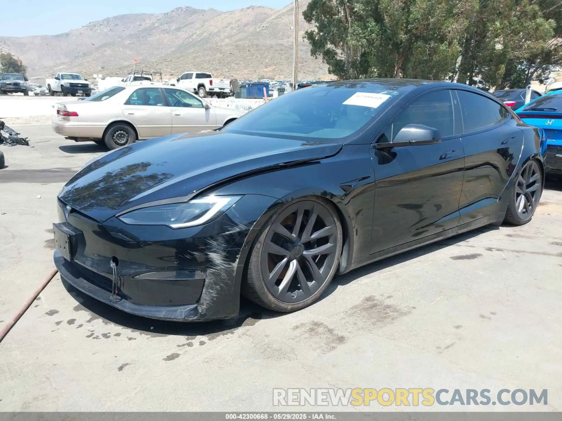 2 Photograph of a damaged car 5YJSA1E54NF475854 TESLA MODEL S 2022