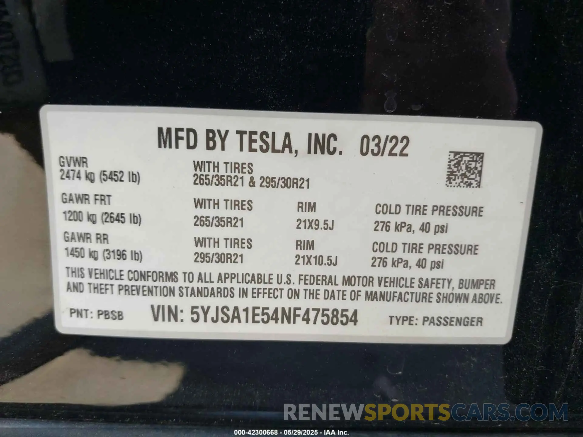 9 Photograph of a damaged car 5YJSA1E54NF475854 TESLA MODEL S 2022