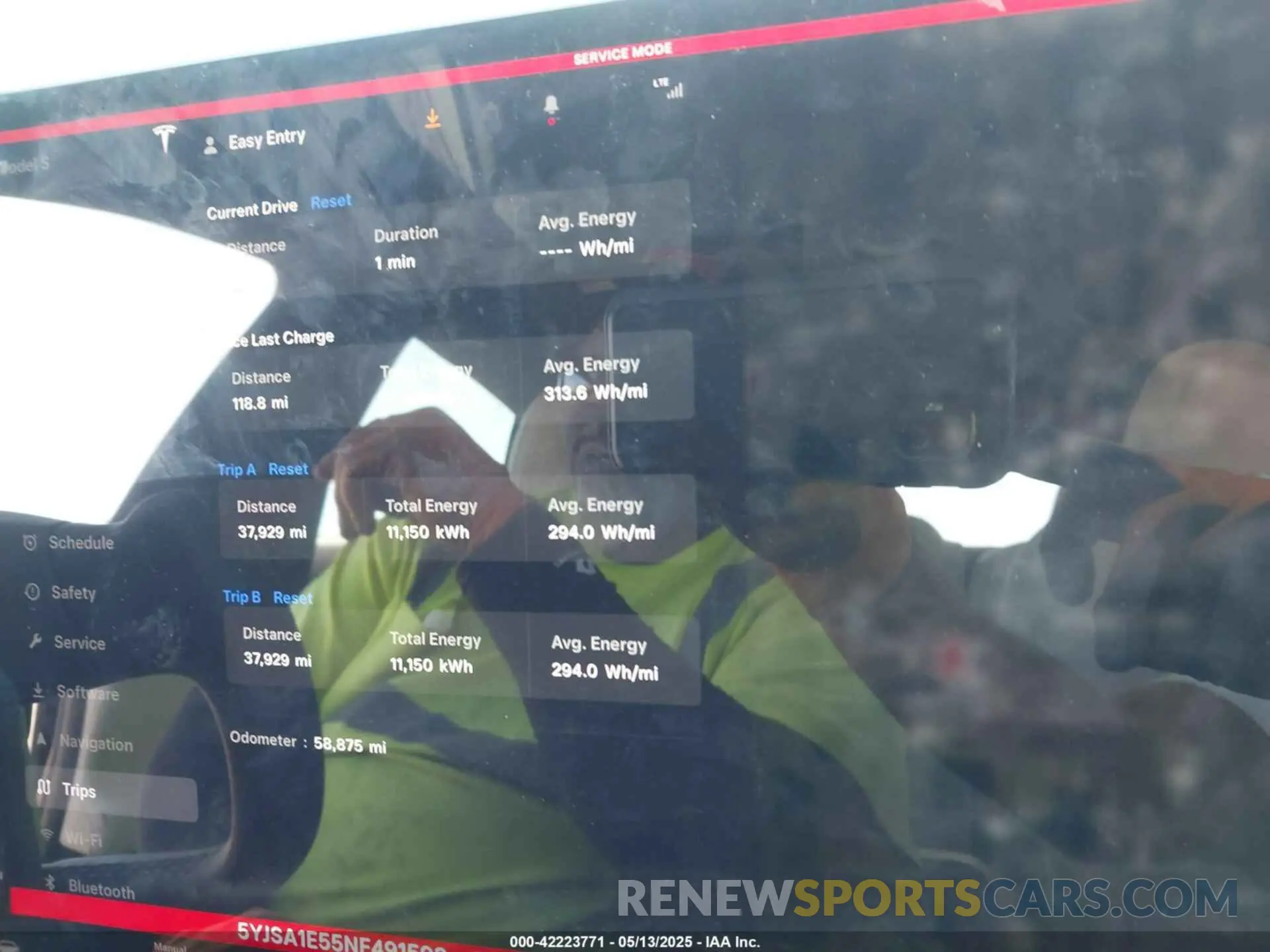 7 Photograph of a damaged car 5YJSA1E55NF491593 TESLA MODEL S 2022