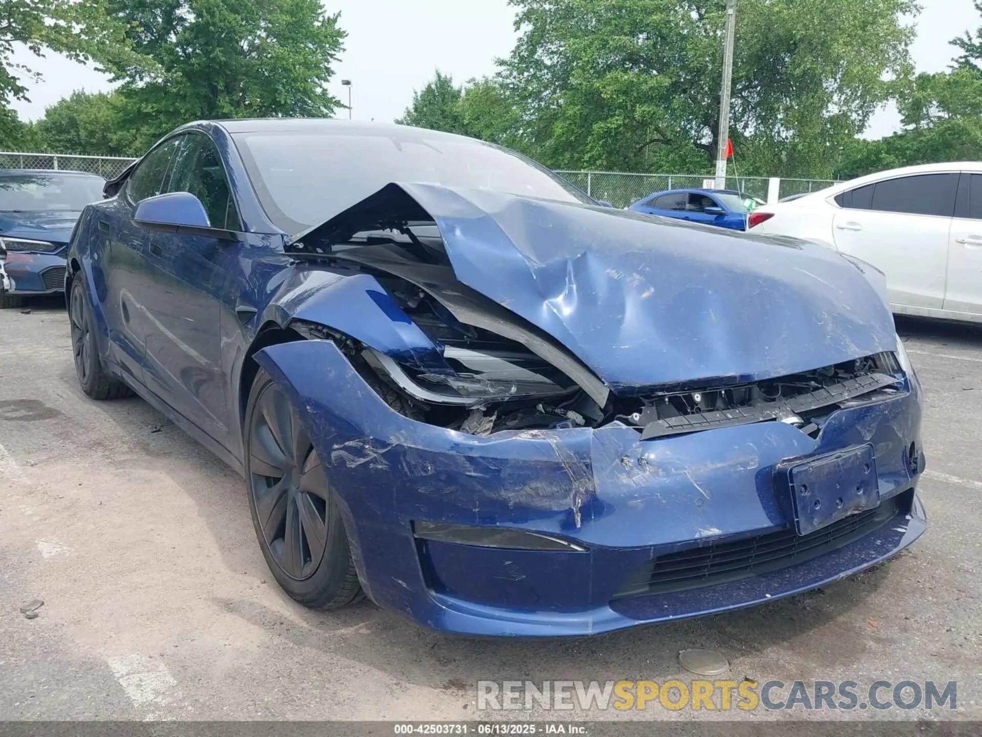1 Фотография поврежденного автомобиля 5YJSA1E55NF493604 TESLA MODEL S 2022