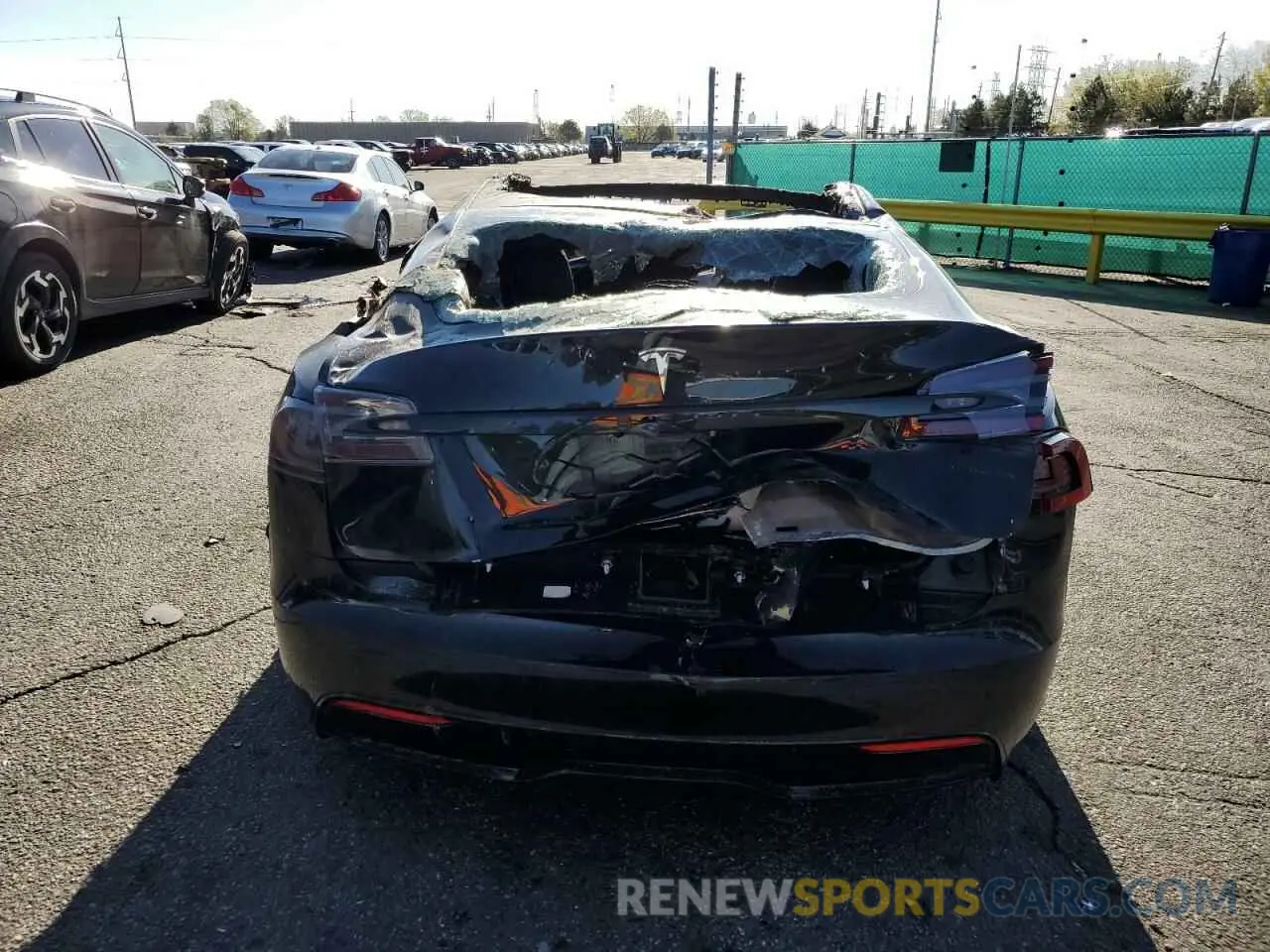 6 Photograph of a damaged car 5YJSA1E56NF464984 TESLA MODEL S 2022