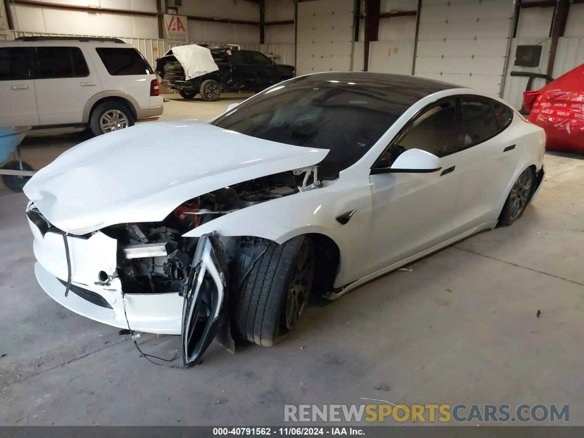 2 Photograph of a damaged car 5YJSA1E56NF476424 TESLA MODEL S 2022