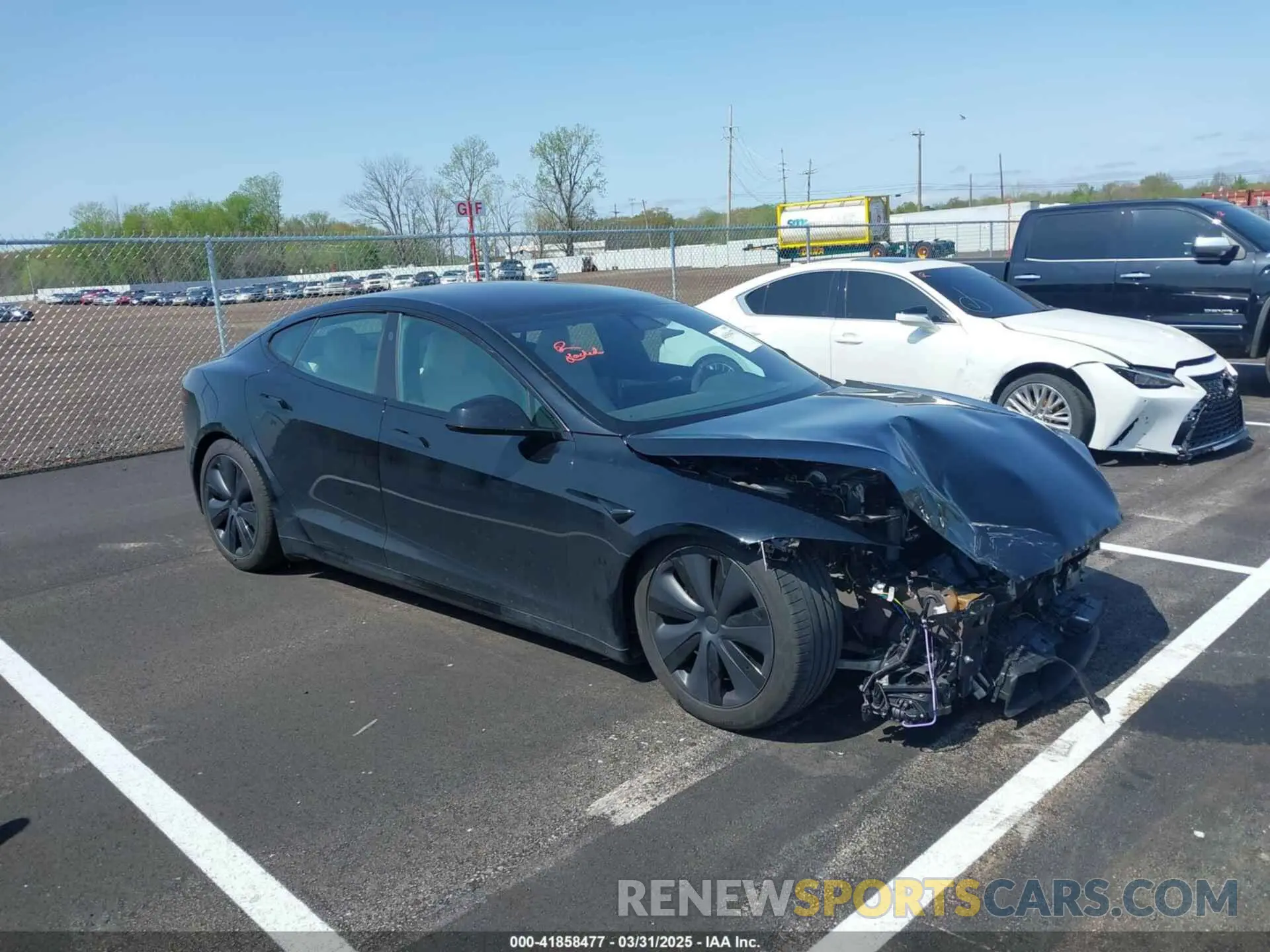1 Photograph of a damaged car 5YJSA1E56NF490064 TESLA MODEL S 2022