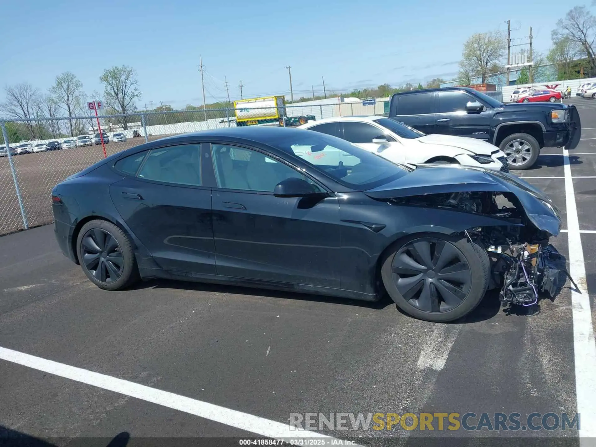 13 Photograph of a damaged car 5YJSA1E56NF490064 TESLA MODEL S 2022