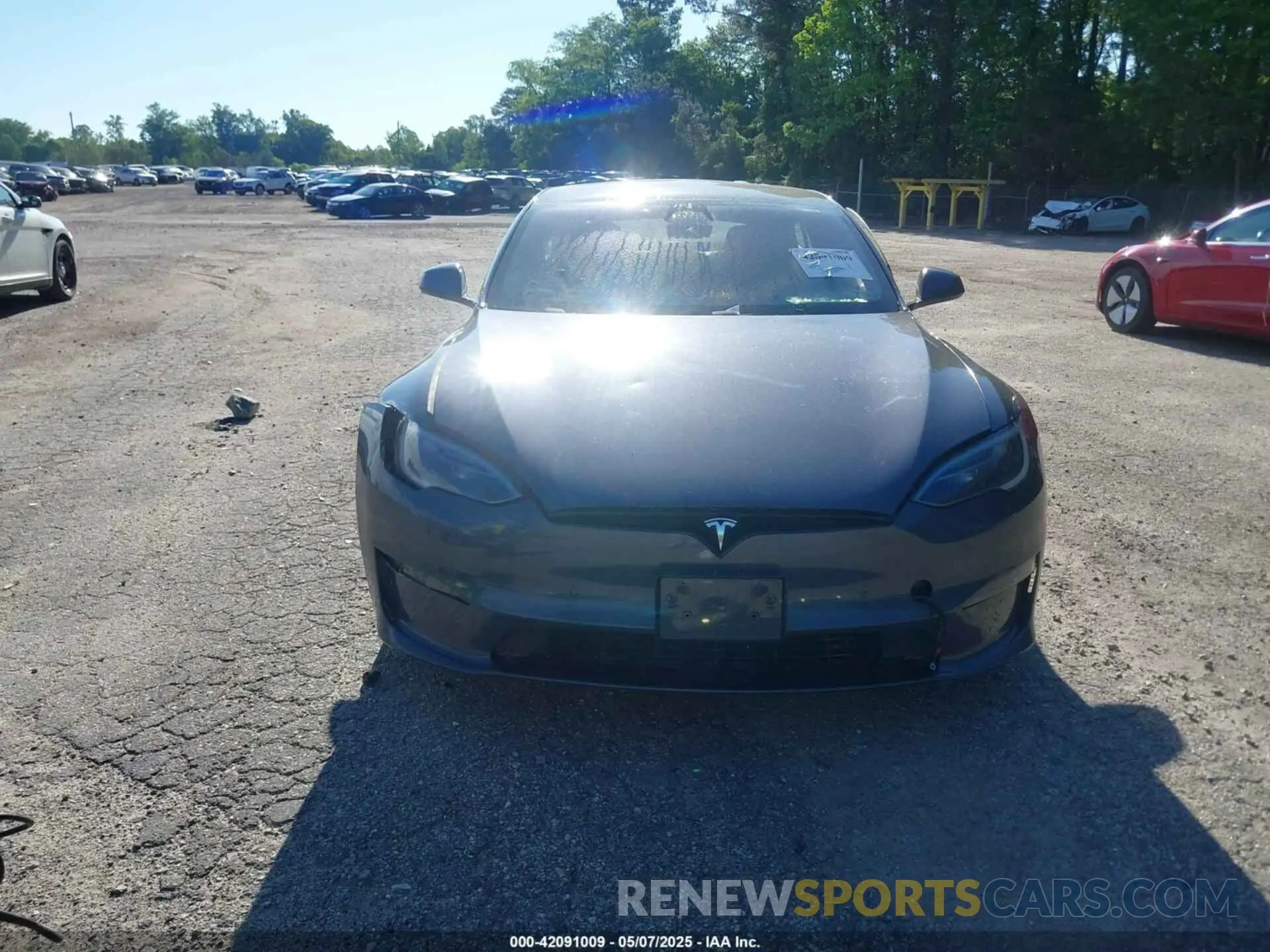 12 Фотография поврежденного автомобиля 5YJSA1E57NF479056 TESLA MODEL S 2022