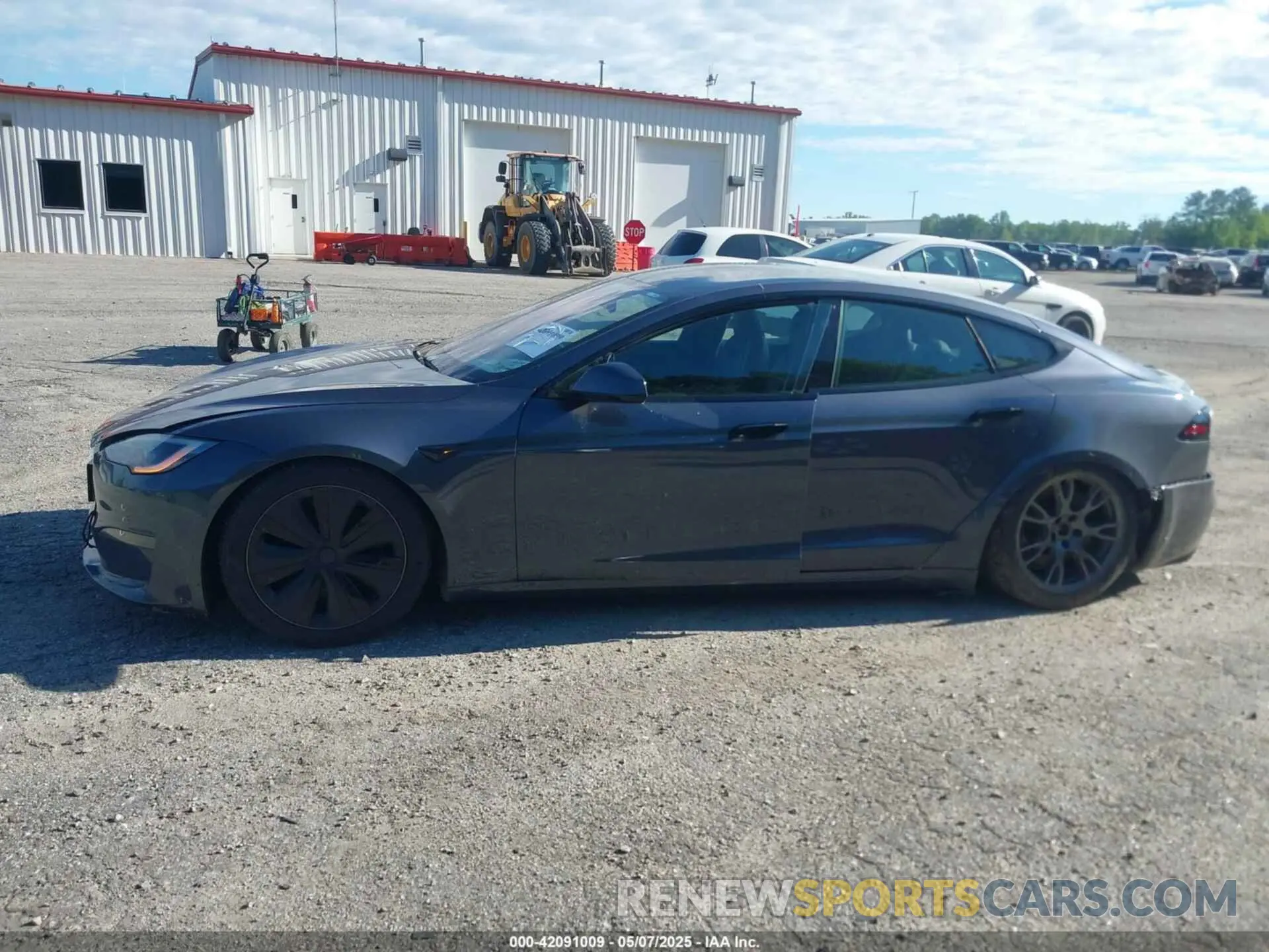 14 Фотография поврежденного автомобиля 5YJSA1E57NF479056 TESLA MODEL S 2022