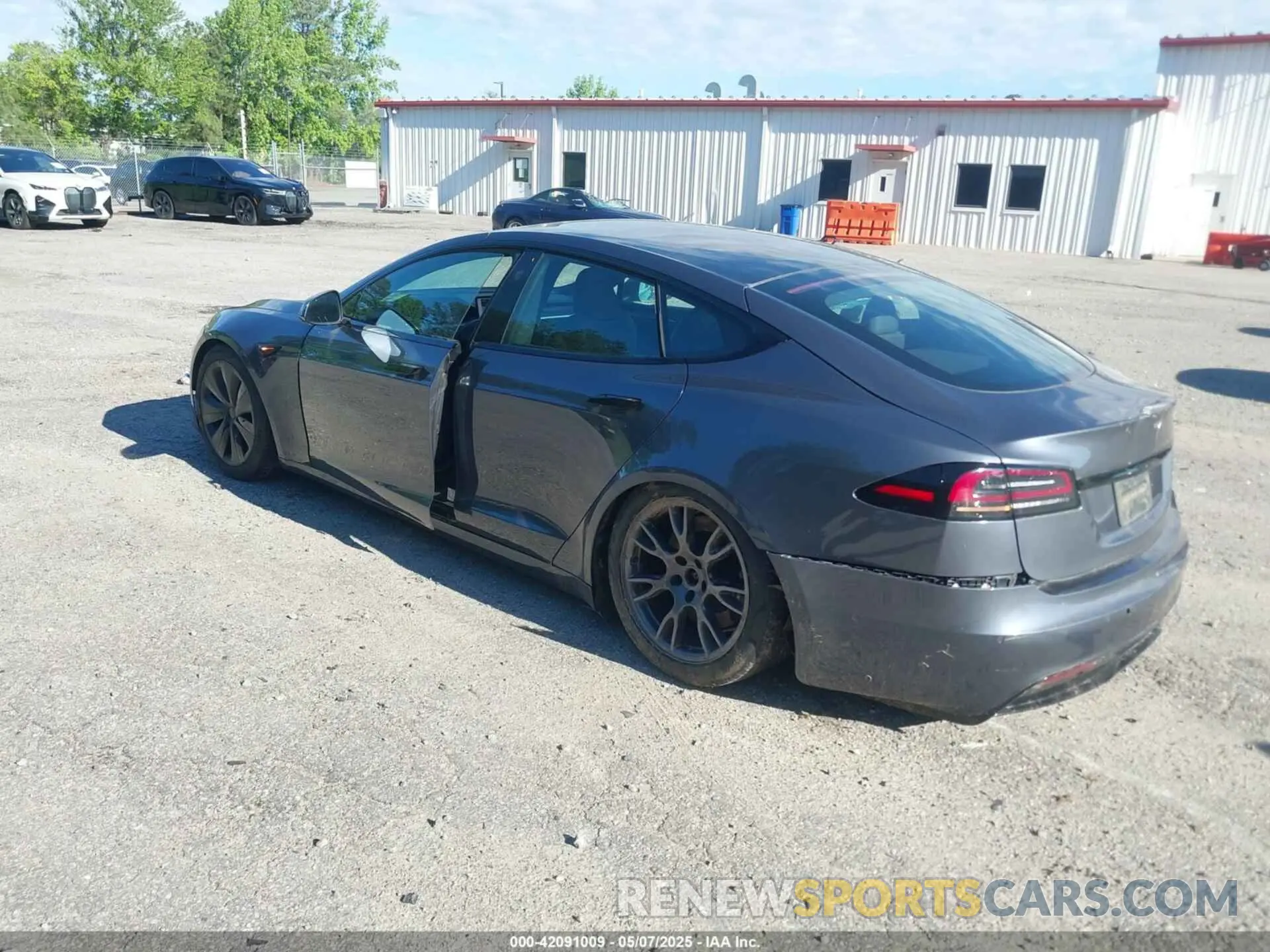 3 Фотография поврежденного автомобиля 5YJSA1E57NF479056 TESLA MODEL S 2022