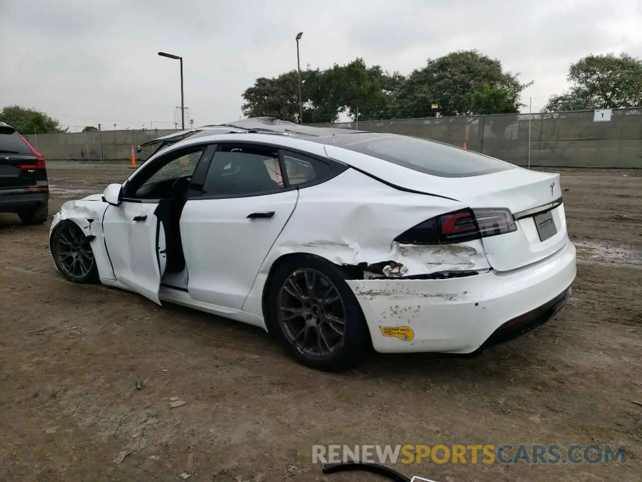 2 Фотография поврежденного автомобиля 5YJSA1E57NF484161 TESLA MODEL S 2022